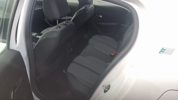 Peugeot e-208 GT
