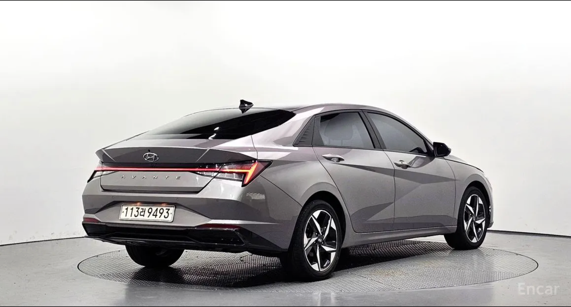 Hyundai Elantra Hybrid 2021