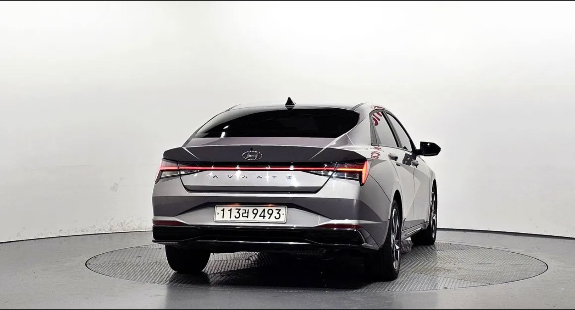 Hyundai Elantra Hybrid 2021