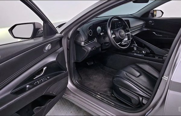 Hyundai Elantra Hybrid 2021