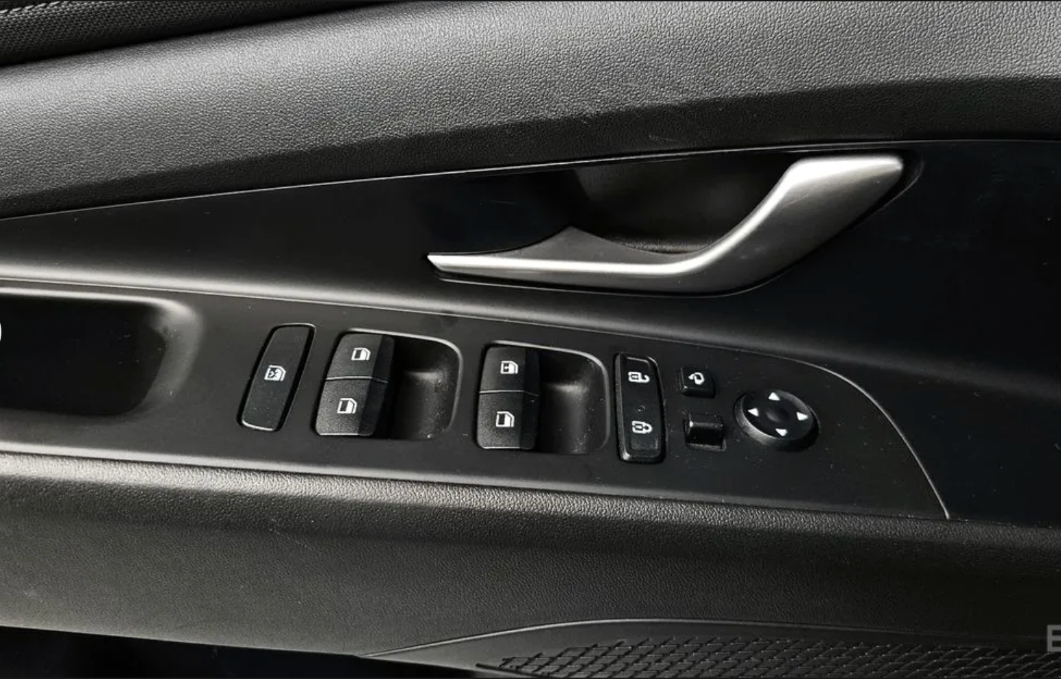 Hyundai Elantra Hybrid 2021