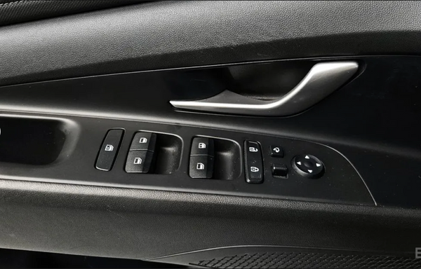 Hyundai Elantra Hybrid 2021