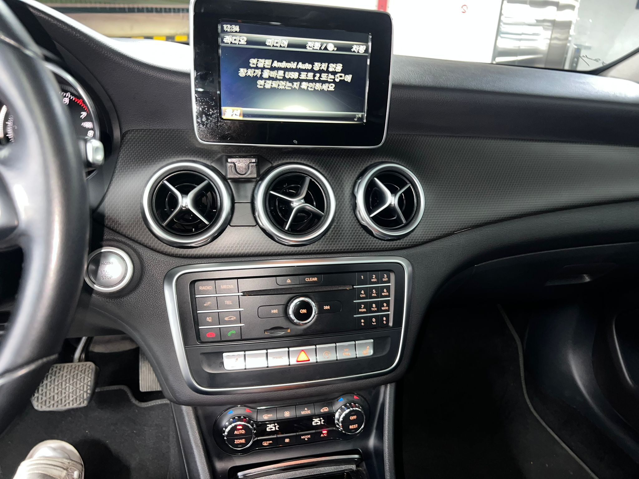 Mercedes GLA220