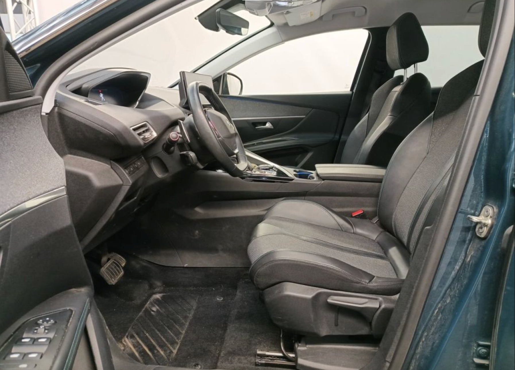 Peugeot 3008 Hybrid 225 e-Auto8 Allure