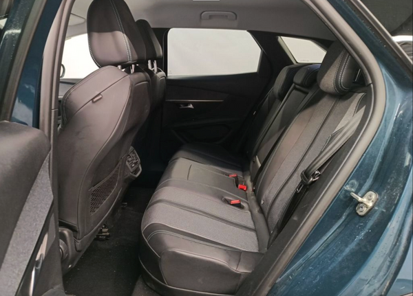 Peugeot 3008 Hybrid 225 e-Auto8 Allure