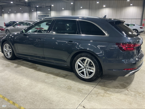 AUDI A4 AVANT DIESEL - 2019