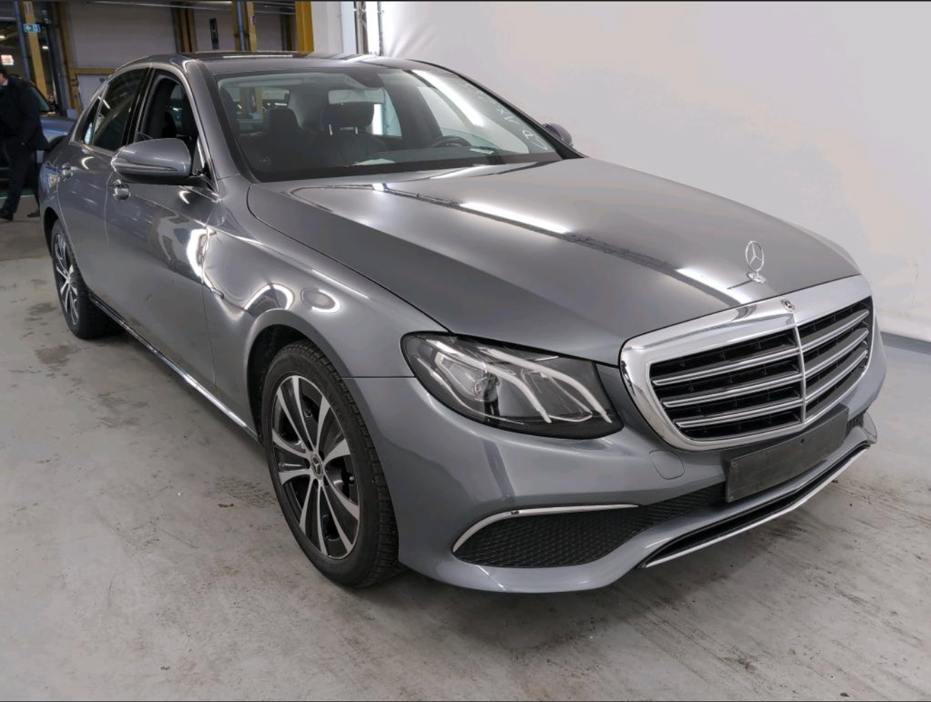MERCEDES-BENZ E-Klasse 2.0 E 300 E
