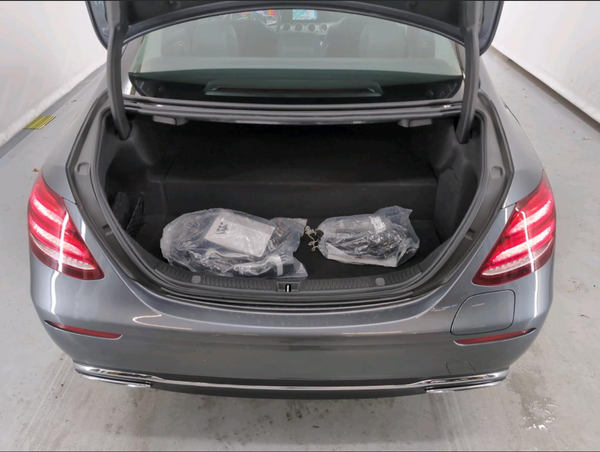 MERCEDES-BENZ E-Klasse 2.0 E 300 E