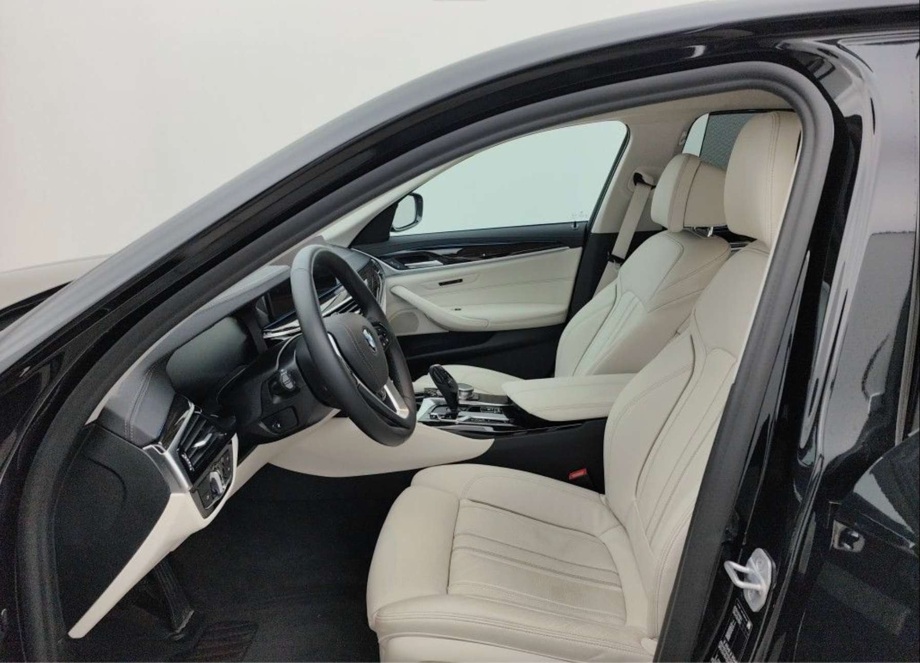 BMW 545e 2020