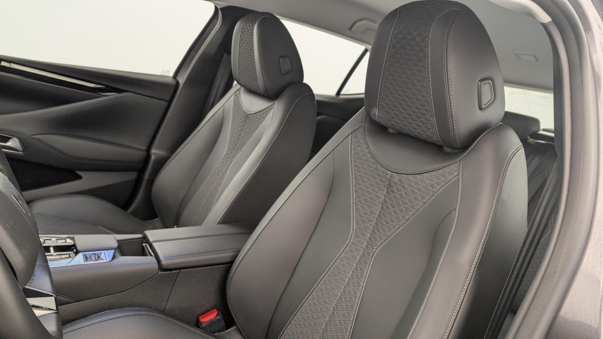DS Automobiles DS4
