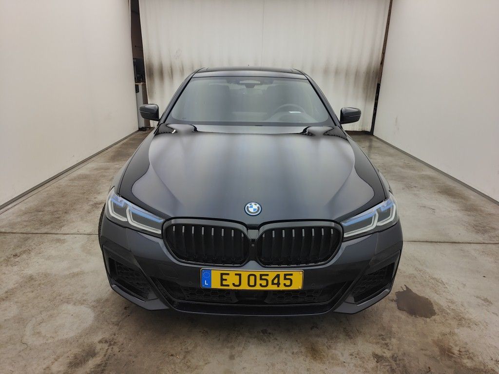 BMW 545E