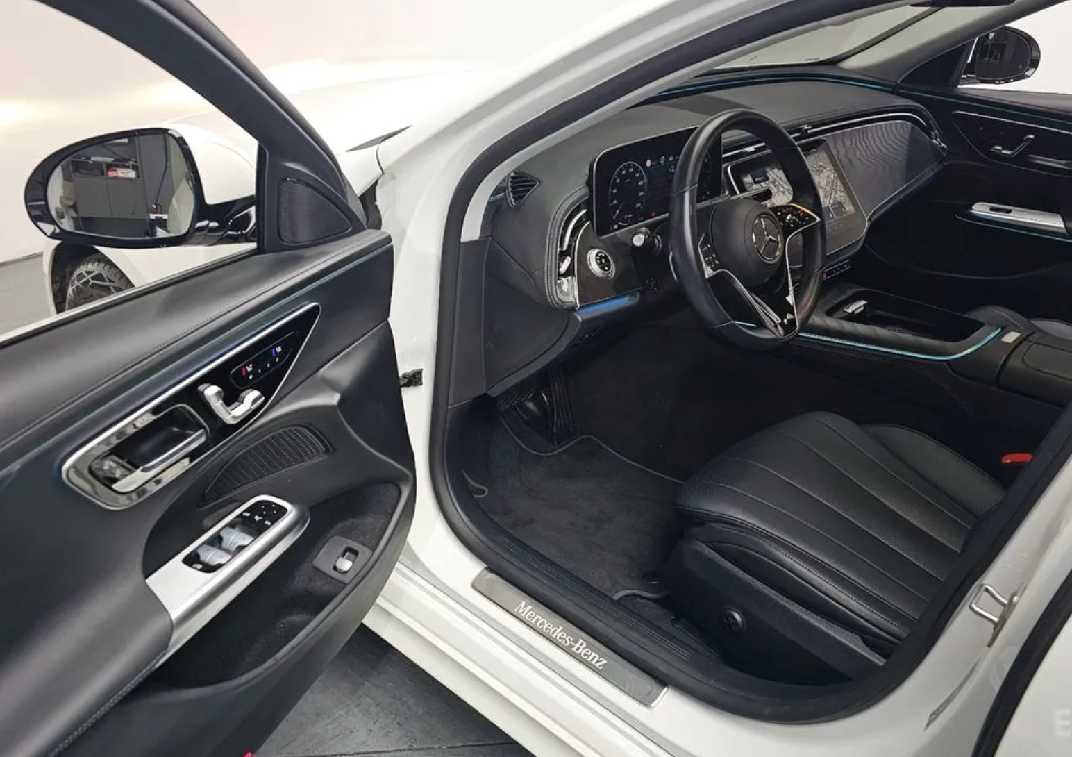 Mercedes E-Class W214