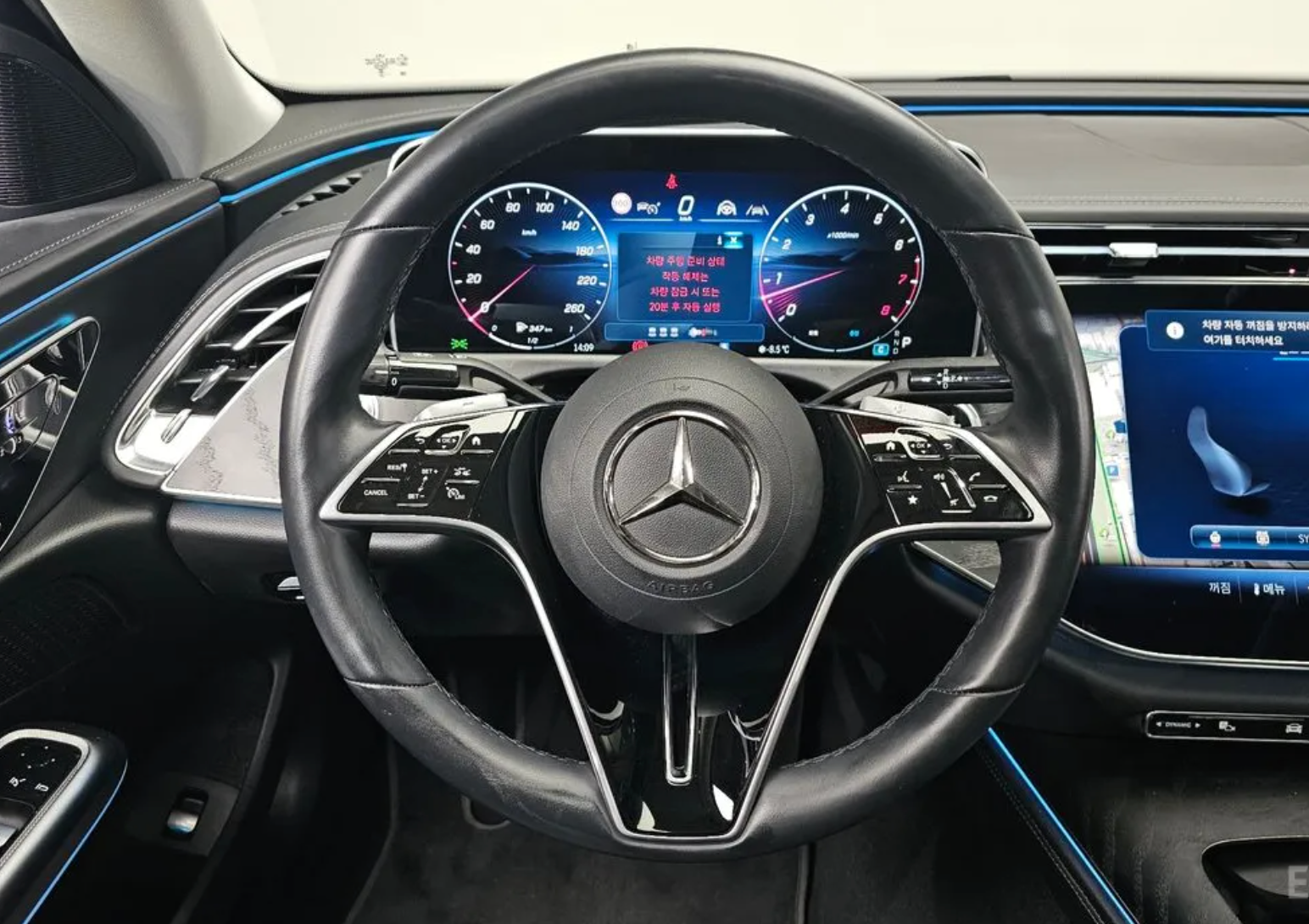 Mercedes E-Class W214