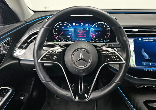 Mercedes E-Class W214