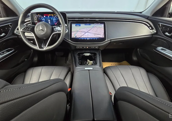 Mercedes E-Class W214