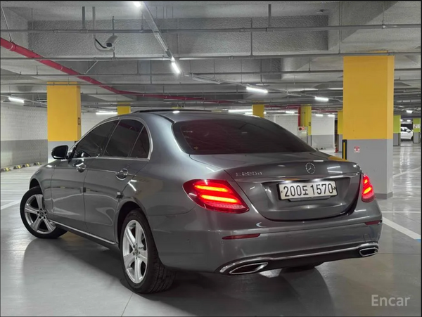 Mercedes E220