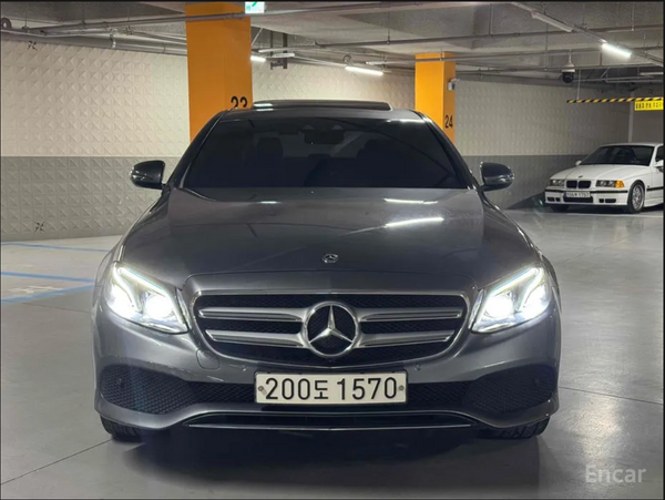 Mercedes E220