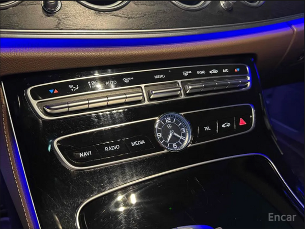 Mercedes E220