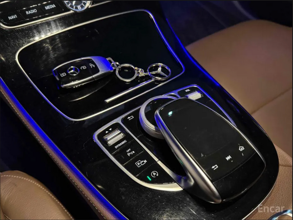 Mercedes E220