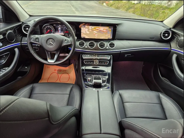 Mercedes E220