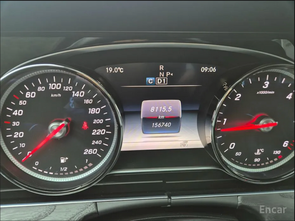 Mercedes E220