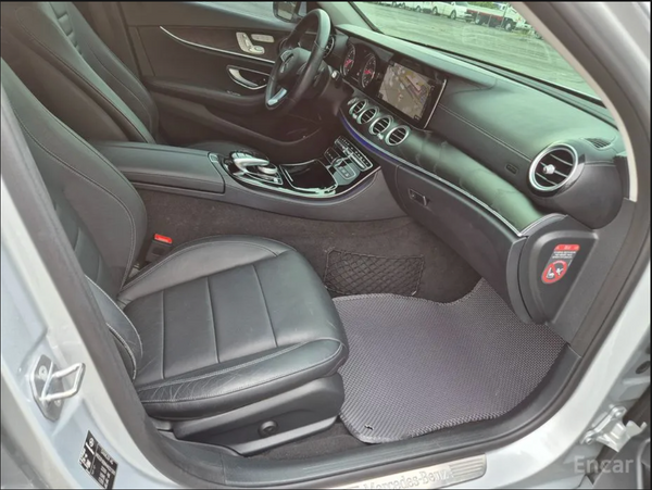 Mercedes E220