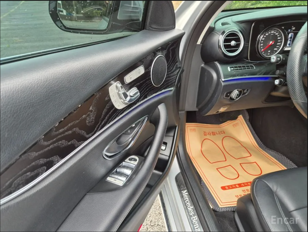 Mercedes E220