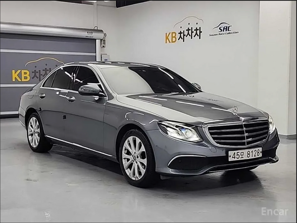 Mercedes E220