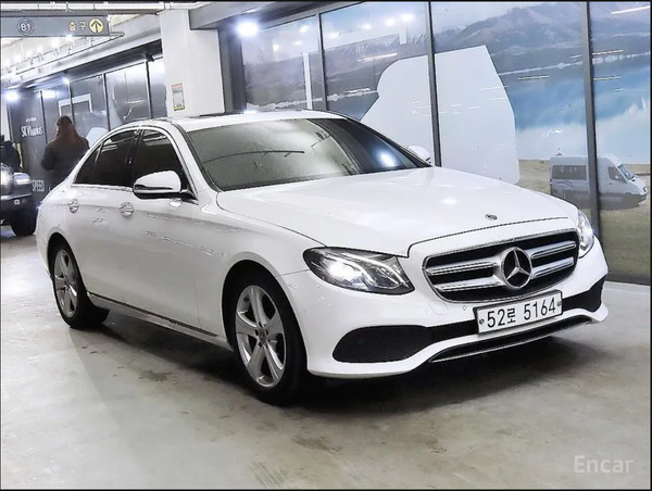 Mercedes E200