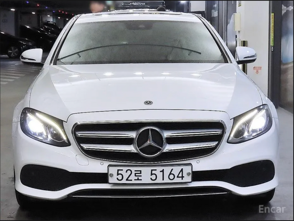Mercedes E200