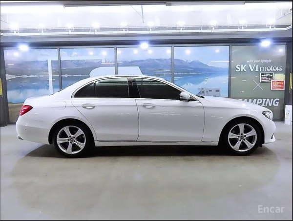 Mercedes E200