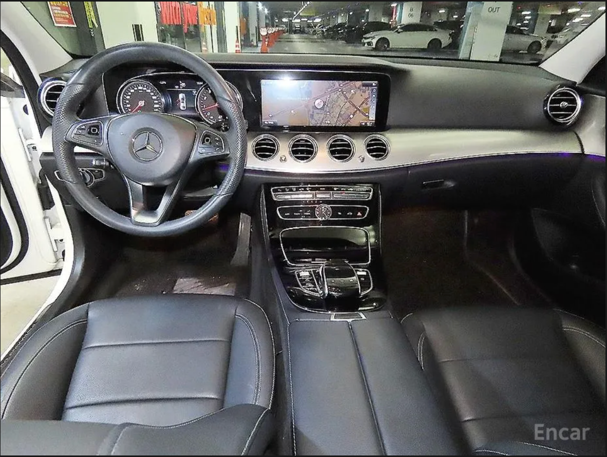 Mercedes E200