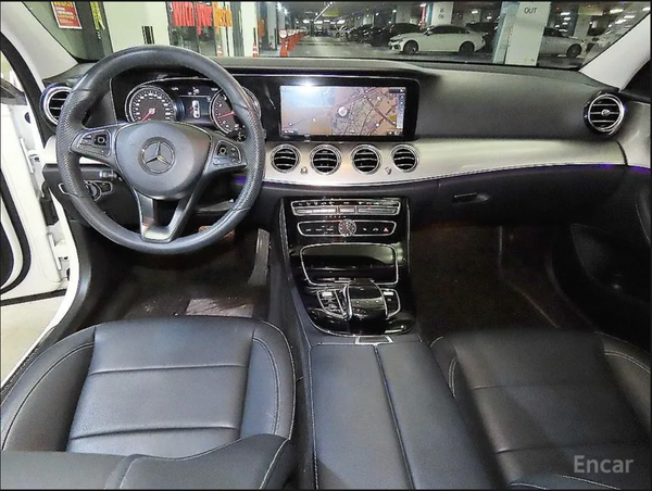 Mercedes E200