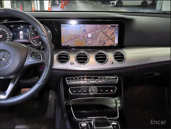 Mercedes E200