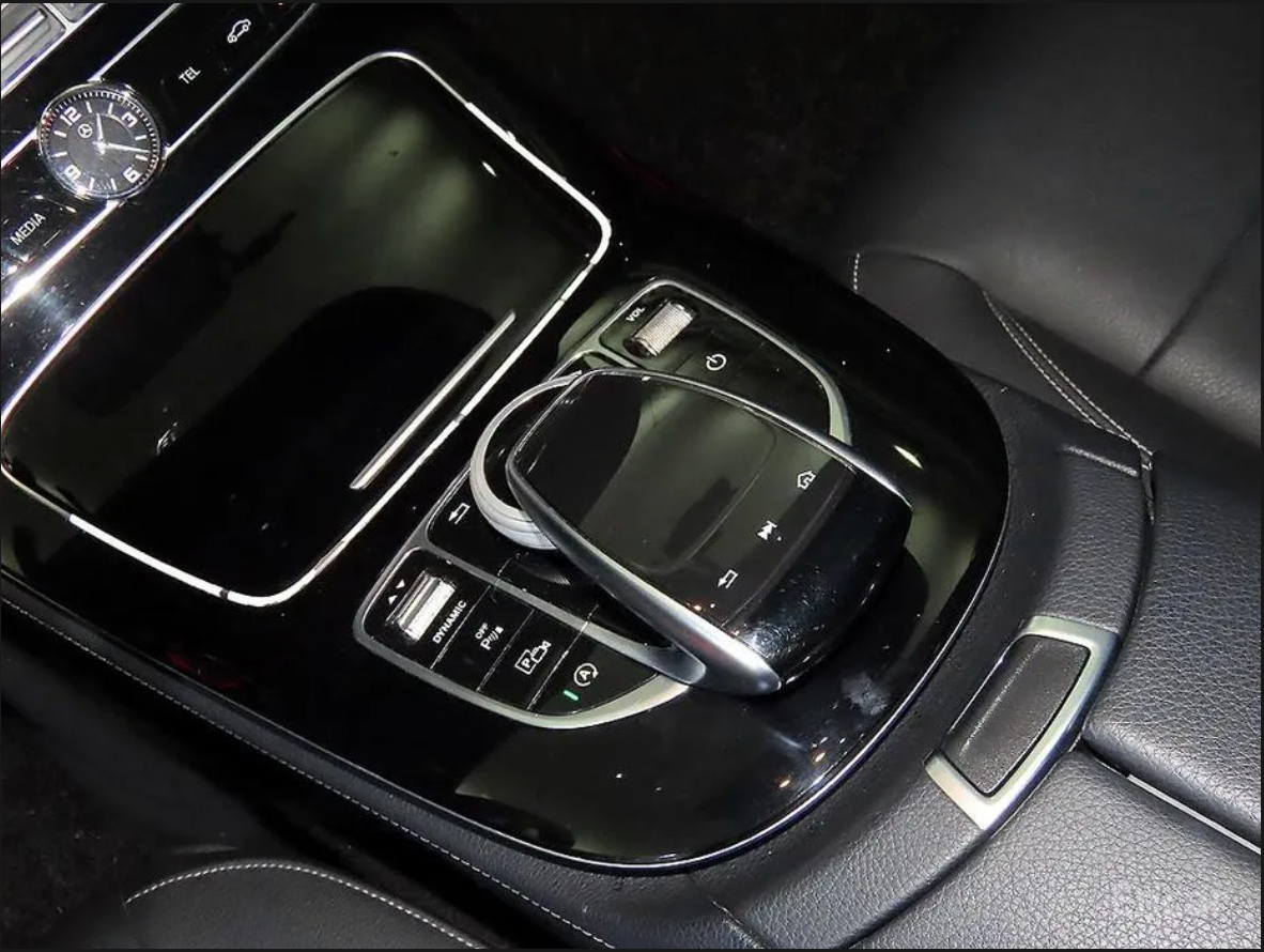 Mercedes E200