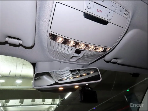 Mercedes E200