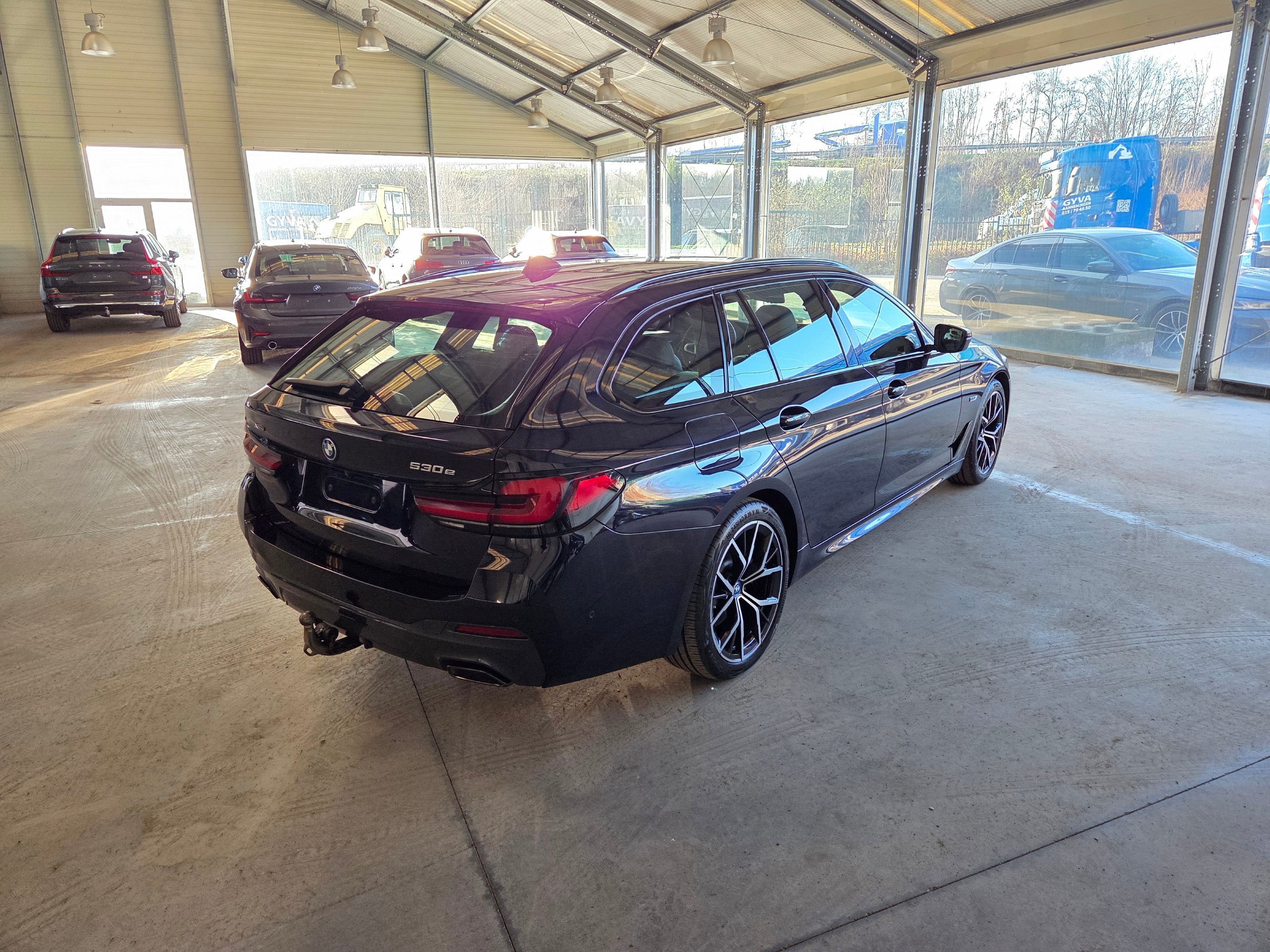 BMW 530E