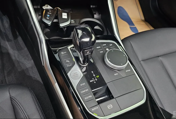 BMW 320i 2019