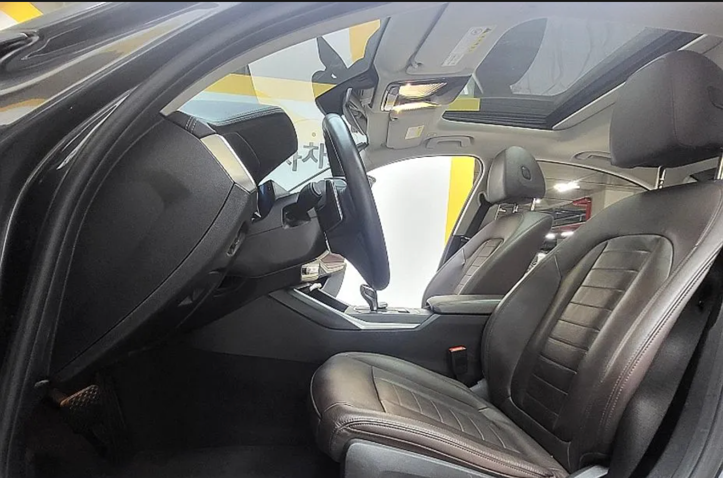 BMW G30 320i 2019