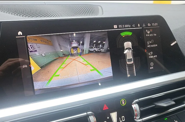 BMW G30 320i 2019