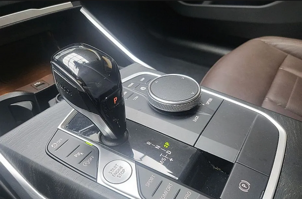 BMW G30 320i 2019