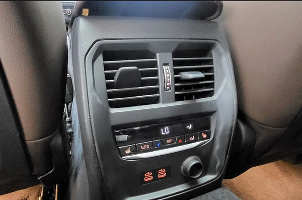 BMW G30 320i 2019