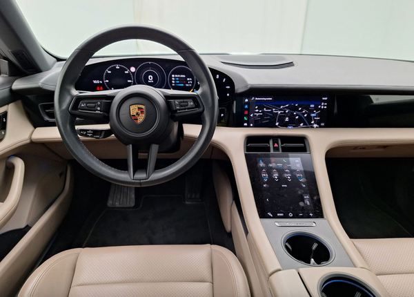 Porsche Taycan 4S