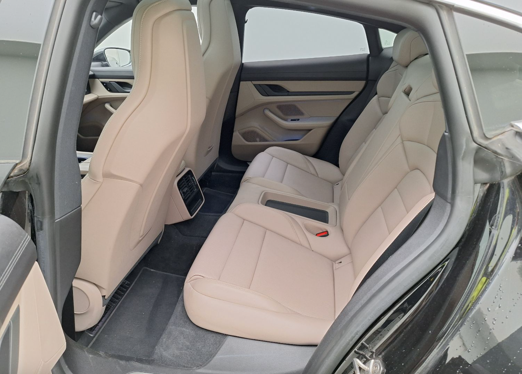 Porsche Taycan 4S