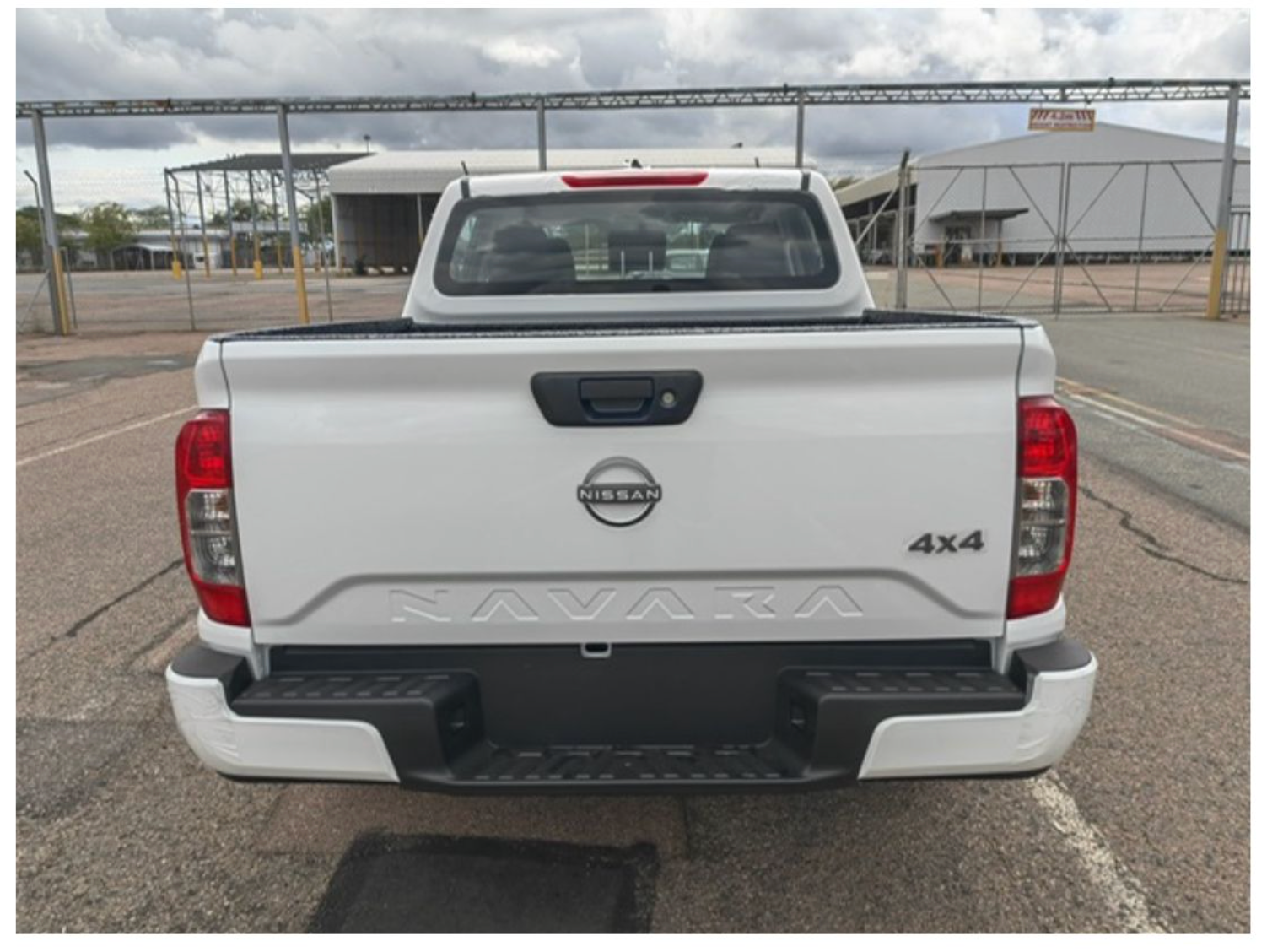 2025 Nissan Navara Double Cab SE Plus Widebody 4×4 2.5L Diesel