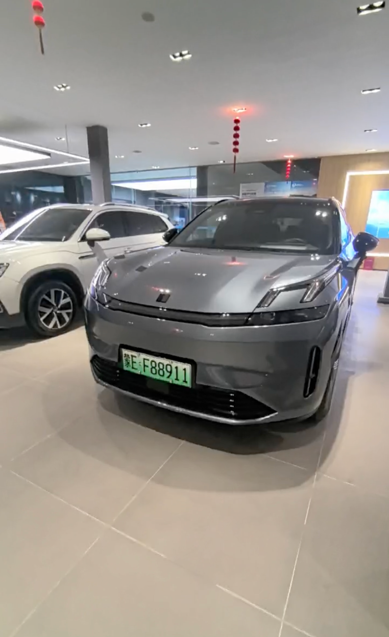 Lynk & Co 08
