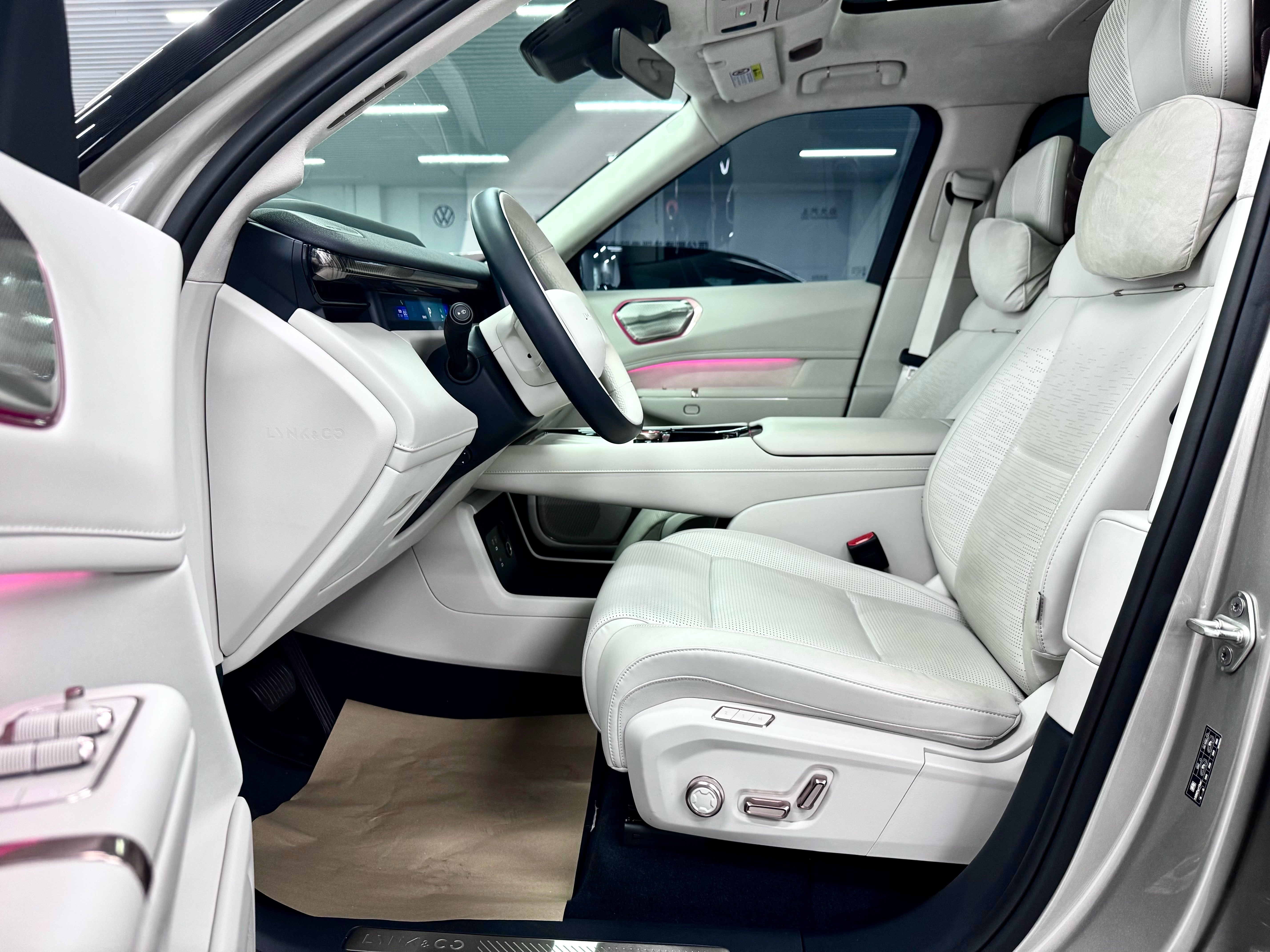 Lynk&CO 900 1.5T Ultra