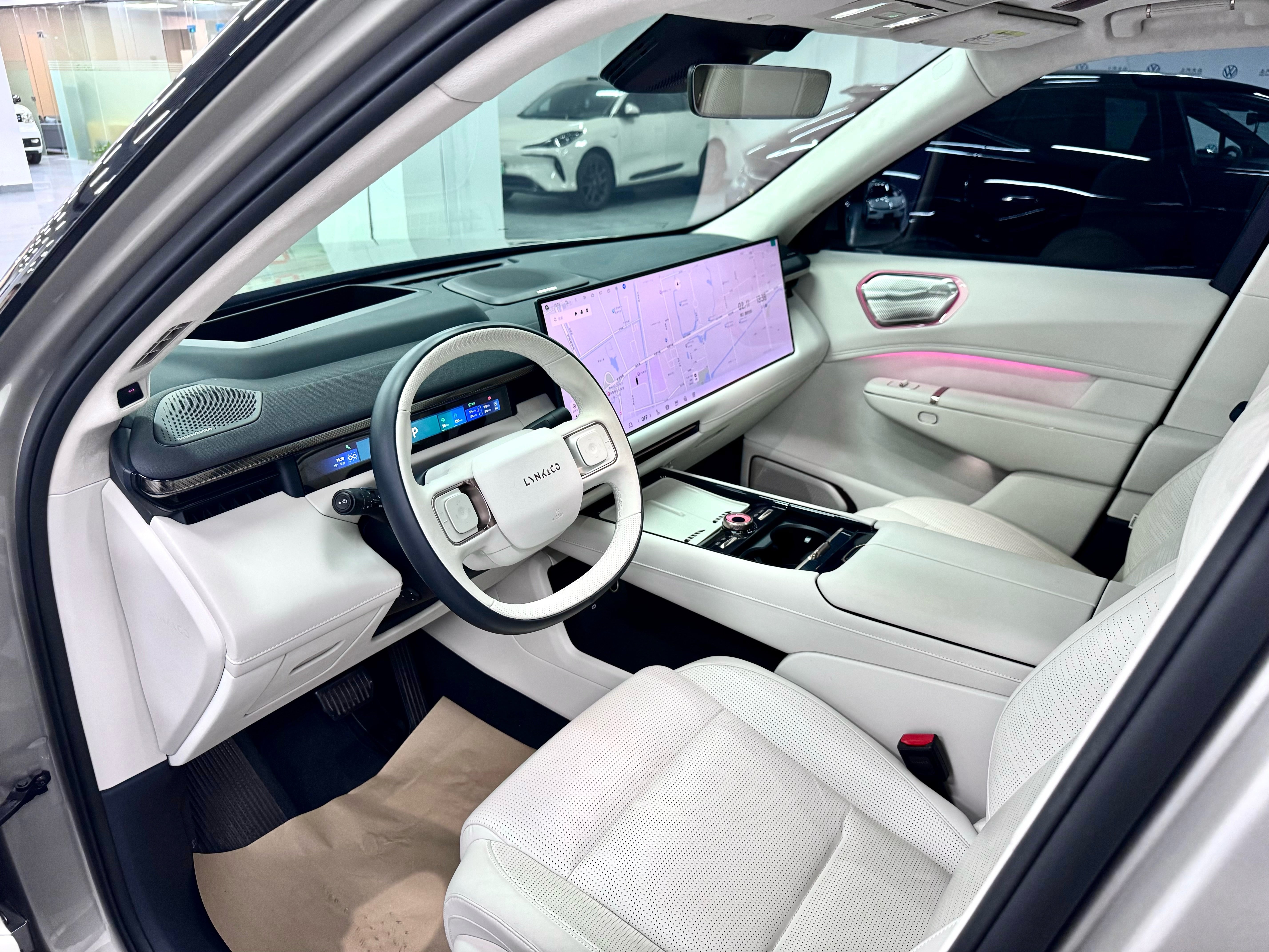 Lynk&CO 900 1.5T Ultra