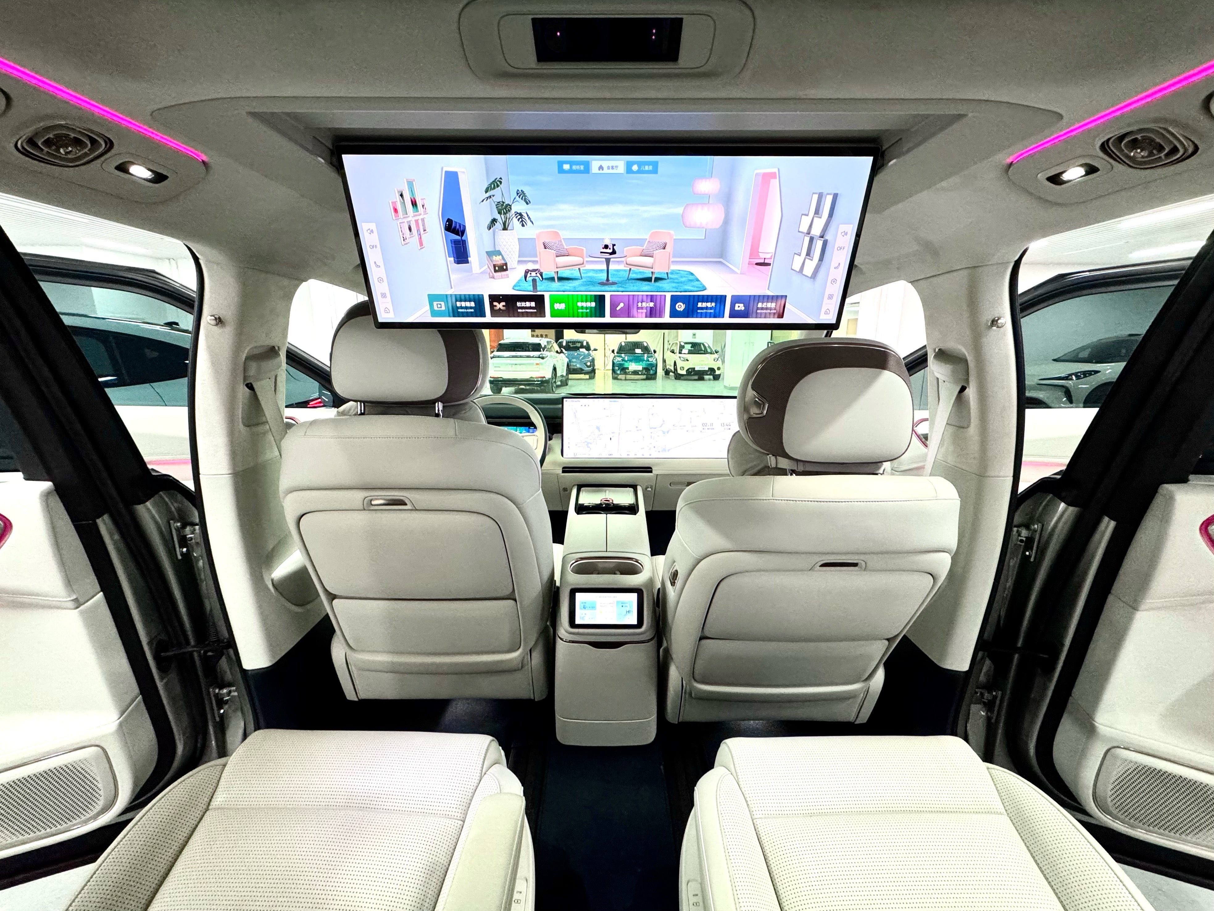 Lynk&CO 900 1.5T Ultra