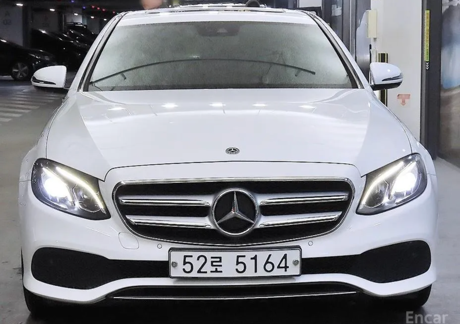 Mercedes E200